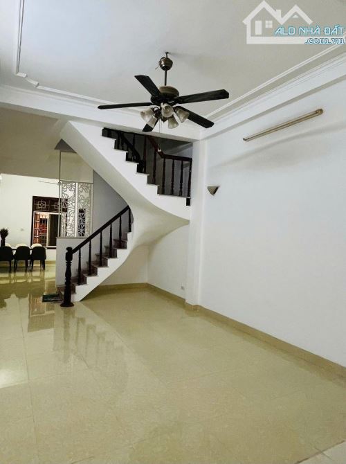 Nhà Thanh Xuân Phân Lô Quân Đội, Ôtô đỗ cửa, Thông các ngả, DT 36m * 6T, MT 5m, Giá 8.8 Tỷ - 1