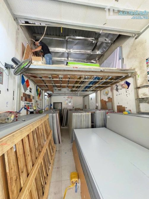 Bán nhà Mặt tiền Lũy Bán Bích - gần Âu Cơ, Tân Thành, 4,4x24m,  Cấp 4- tiện xây, 16,8 tỷ. - 1
