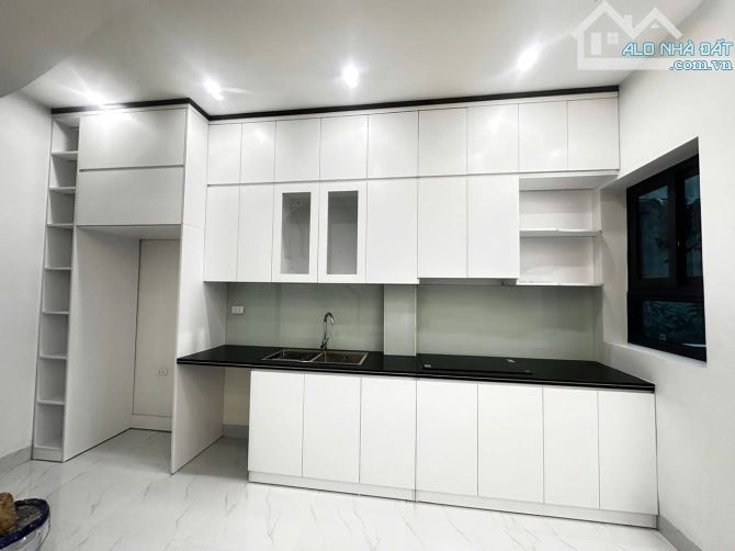 BÁN NHÀ PHÂN LÔ VŨ TÔNG PHAN –7 TẦNG THANG MÁY –Ô TÔ DỪNG NGÀY ĐÊM –NỞ HẬU ĐẸP–KD TỐT - 1