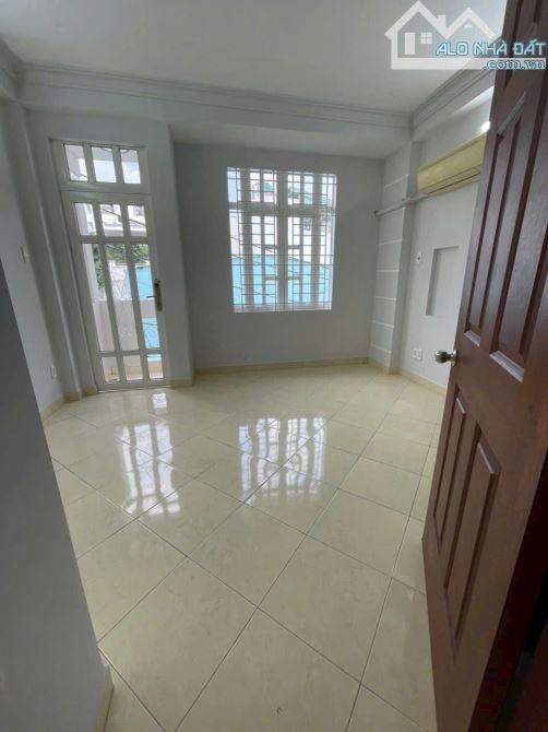 Hẻm xe tải thông 4 tầng ngay Phan Đăng Lưu - 1