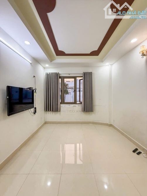 Nhà 5 tầng sát mặt tiền Phan Văn Trị 35m2 - 1