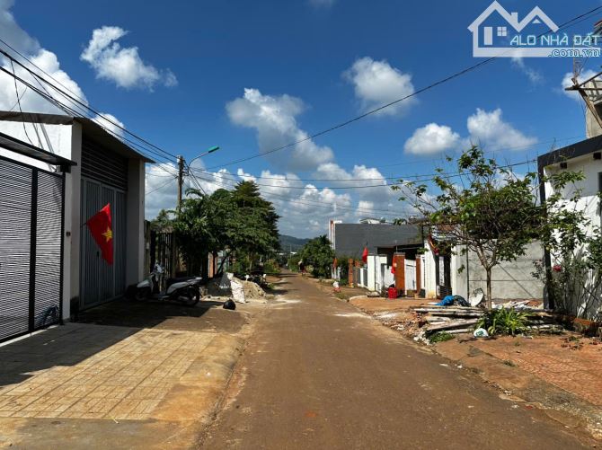 Nhà Đẹp C4 Mặt Tiền Đường B2, Thôn 6 Xã Cư Ebur, Buôn Ma Thuột - Gần Vòng Xoay Phạm Ngũ Lã - 1