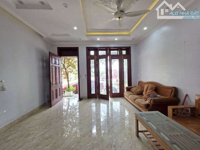 BÁN NHÀ PHỐ PHAN ĐÌNH GIÓT HÀ ĐÔNG_NHÀ DÂN XÂY ĐẸP FULL NỘI THẤT_OTO TRÁNH_45M_GIÁ:11,1Tỷ - 1