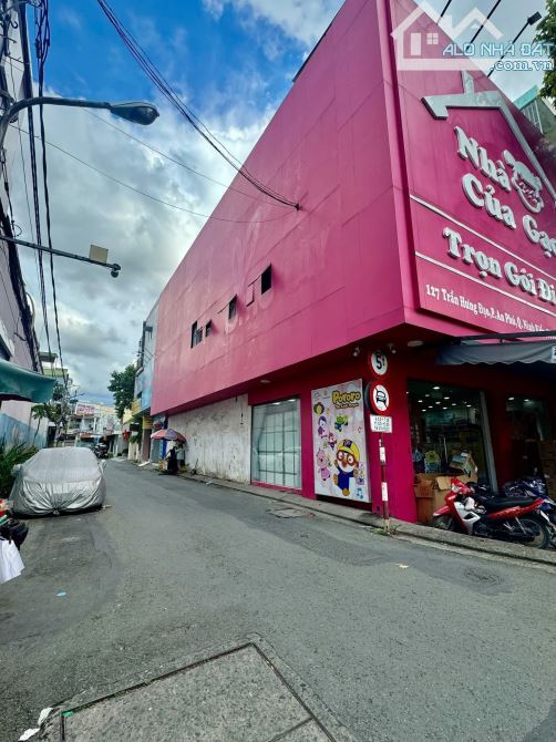 Cho thuê nhà góc 2 mặt tiền trung tâm cần thơ, ngang gần 9m, 1 trệt 2 lầu, vị trí đẹp - 1