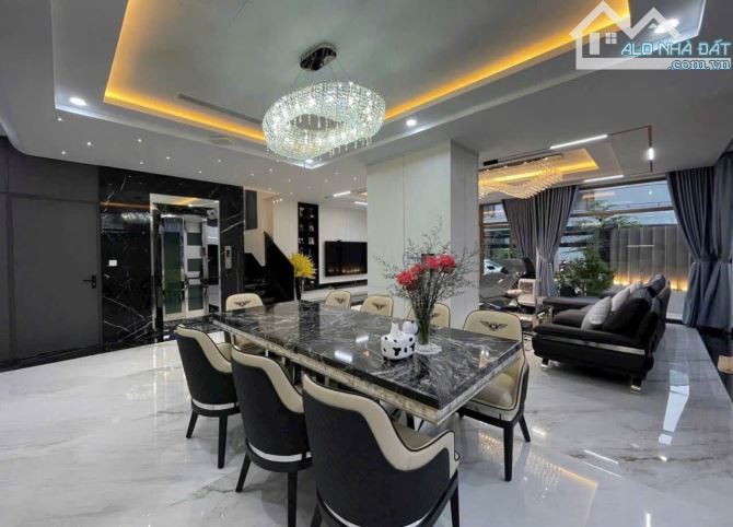 Bán Biệt Thự 3 tầng Siêu Vip 2 Mặt tiền - KHu Nam Việt Á - DTĐ 244m ngang 14m - 1