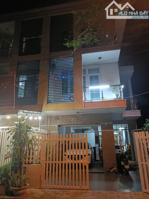 BIỆT THỰ 3 TẦNG - DỰ ÁN TOPIA KHANG ĐIỀN, QUẬN 9 - 1