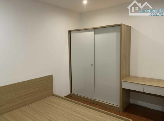 Lạc Long Quân, căn hộ dòng tiền, mới kính kong, thang máy, 1 nhà ra ô tô đỗ. Giá 10.8 tỷ - 1
