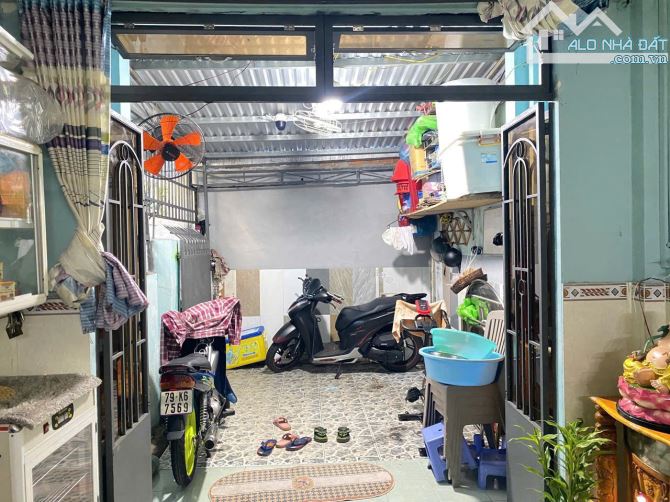 Nhà hẻm Võ Thị Sáu Vĩnh Trường gần chung cư Ph dt 70m2 cách biển 1,5km - 1
