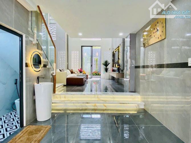 Nhà 5 tầng đẹp + thang máy MT Bàu Cát - Tân Bình / DT: 5x27m, 132m, Gía bán: 24.5 tỷ - 1