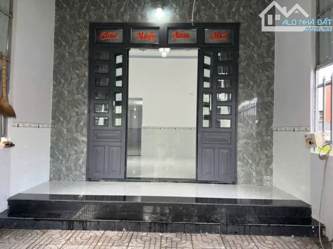 Ngộp ! Cần bán căn nhà cấp 4 mới toanh ở gần bệnh viện đa khoa Xuyên Á 120m2 SHR giá 760tr - 1