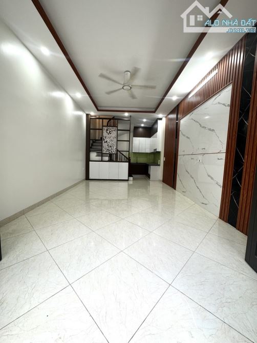🏠 BÁN NHÀ PHỐ NGUYỄN KHOÁI – TẶNG NỘI THẤT- NHÀ MỚI- 37M² – 5 TẦNG – GIÁ 6.8 TỶ - 1