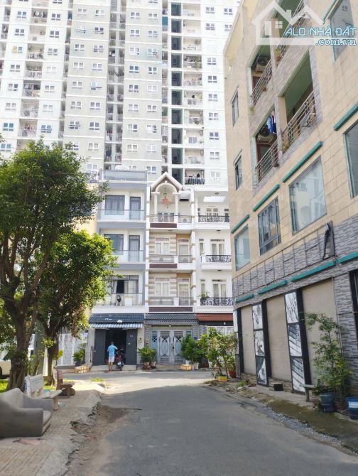 Hiếm Tô Hiệu - 4x14m - 4 tầng BTCt - HXH 8m ngủ trong nhà - 1