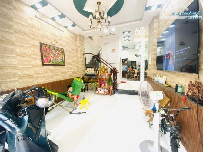 BÁN NHÀ HẺM XE HƠI BỜ BAO TÂN THẮNG 46M2(4❌️11,5)m - 3 TẦNG NHĨNH 5 TỶ - 1