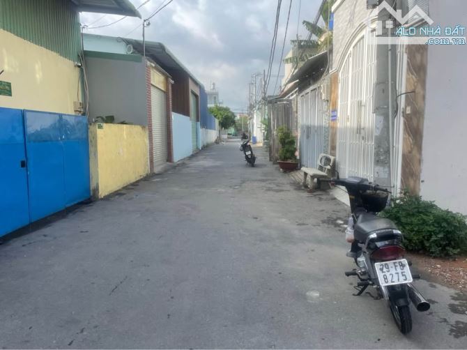 Bán đất đường An Phú Đông 03. DT : 272m2 đường xe hơi 6m gần sông Sài Gòn giá 8 tỷ - 1