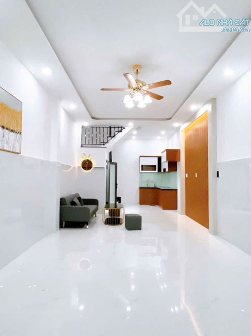 Nhà hẻm VIP Lê Thúc Hoạch 4mx 12m kết cấu 2 tầng lầu gái chỉ 5.75 tỷ - 1