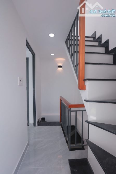 Hiếm – bán gấp nhà mặt tiền, gần chợ Bình Long, 3 tầng, nhà mới keng, nhỉnh 3 Tỷ chút xíu - 1