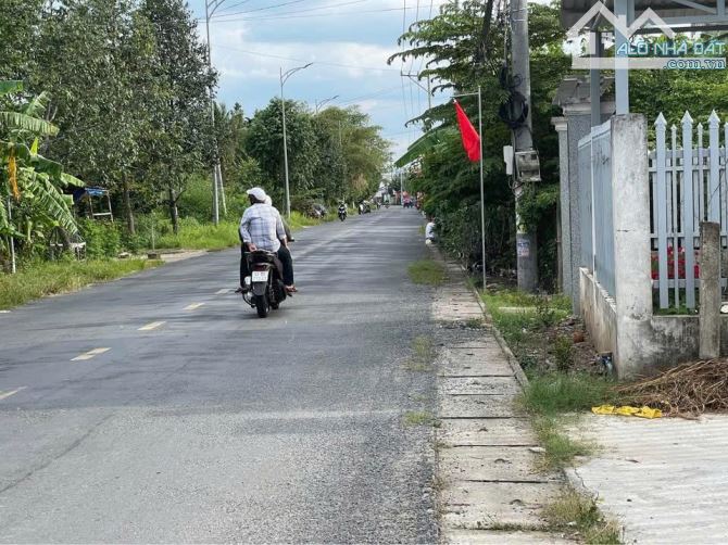 Bán miếng đất 302m2 tại Gò Dầu giá chỉ 890 triệu sổ hồng riêng - 1