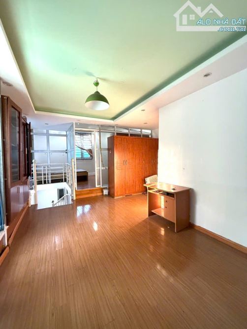 CHỈ 3.68 TỶ CÓ NGAY CĂN HỘ TẬP THỂ  ĐƯỜNG LÁNG-TT ĐỐNG ĐA-DT 130 M2- FULL NỘI THẤT - 1