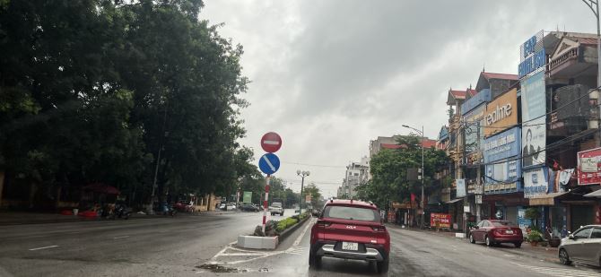 12.2 tỷ Bán nhà 4 tầng quốc lộ 1A thị  trấn lim  tiên du bn . Đang cho thuê có dòng tiền - 1