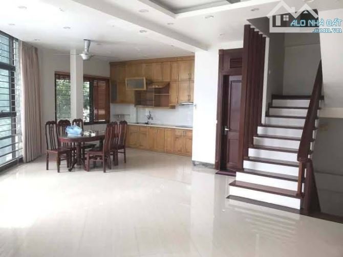 Liền kề Lô Góc: Vạn Phúc Hà Đông 5 tầng có 23 triệu. - 1