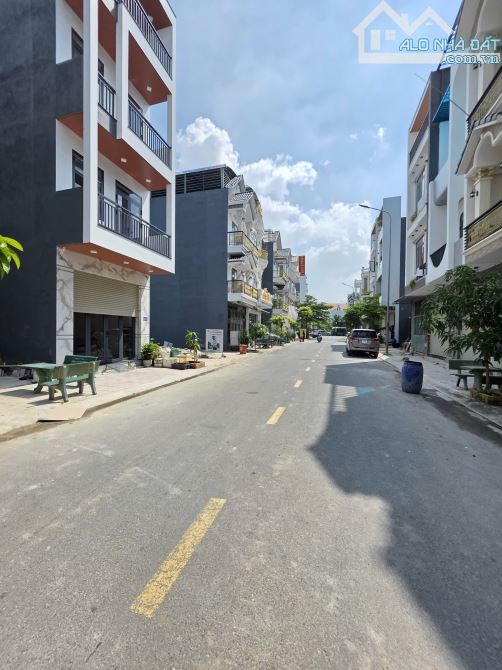 4,8Tỷ TL🔥Bán nhà Đúc 3 Tấm_66,7m2 KDC Chợ Phú Phong, p.Bình Chuẩn, Tp.Thuận An - 1