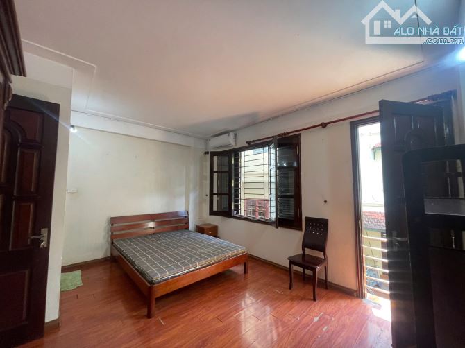 Cho Thuê CCMN Ngõ 111 Xuân Diệu Tây Hồ 25m2 Studio Ban Công Cửa Sổ Vskk Thang Bộ Full Đồ - 1