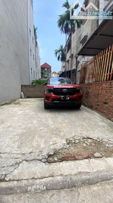 Siêu phẩm hiếm Viêt Hưng, mặt ngõ ô tô tránh, ô tô vào đất, 60m2, giá cực tốt - 1