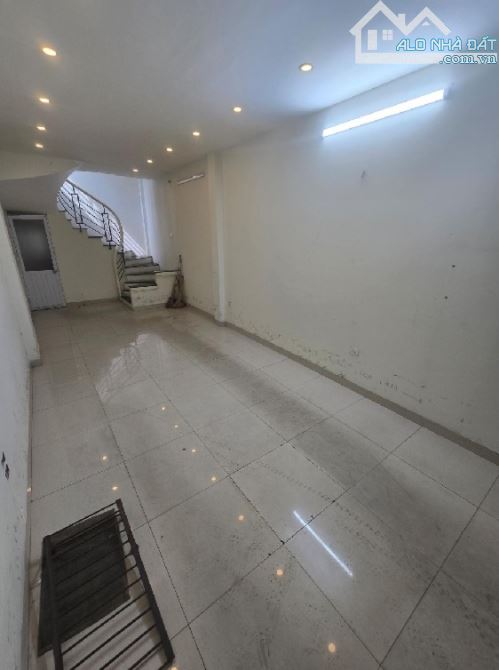 NHÀ MẶT TÔN ĐỨC THẮNG 3TẦNG, DT 30M², KD ĐỈNH - Ở SƯỚNG, CHỦ CẦN BÁN GẤP. - 1