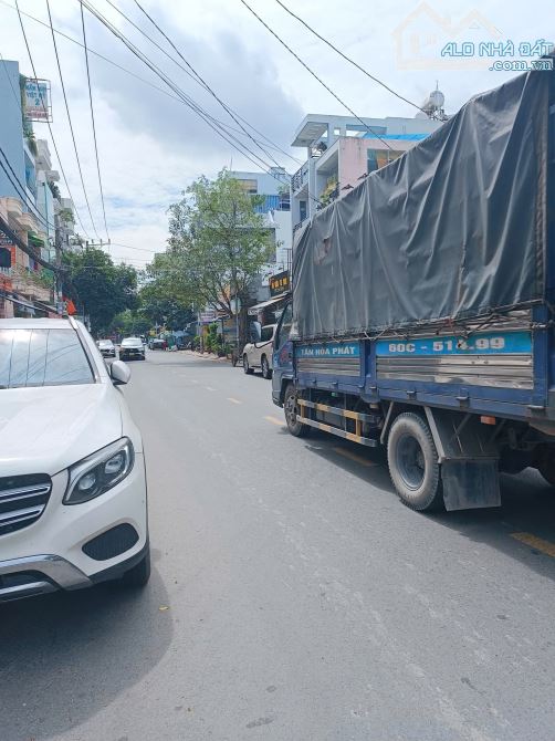 Bán nhà MTKD Nguyễn Hữu Tiến Tân Phú 7x27m đúc 2 lầu ST giá 28 tỷ TL - 1