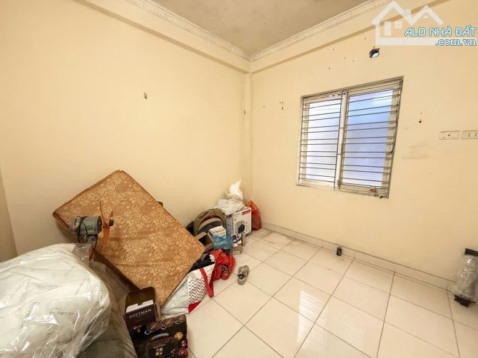 2,35 tỷ, bán nhà 3 tầng ngõ 2  Phạm Phú Thứ, Thượng Lý, Hồng Bàng  Hướng đông mát mẻ - 1