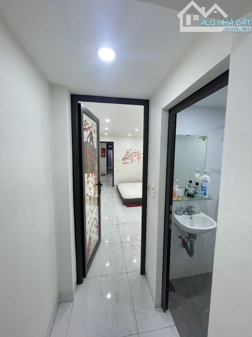 Bán nhà cấp 4 Nguyễn Văn Linh, Long Biên 55m2 giá chỉ 2,8 tỷ - 1