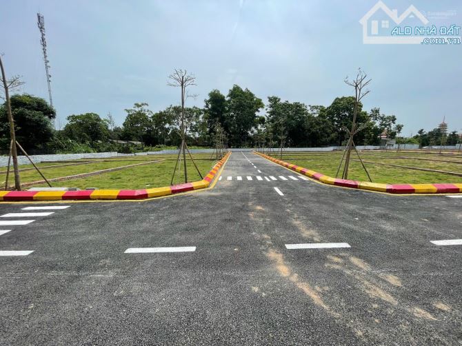 BÁN RẺ quỹ đất cạnh ĐH FPT, ĐH Quốc Gia Hà Nội. SẴN SỔ ĐỎ. Đón sóng Metro 5. - 1