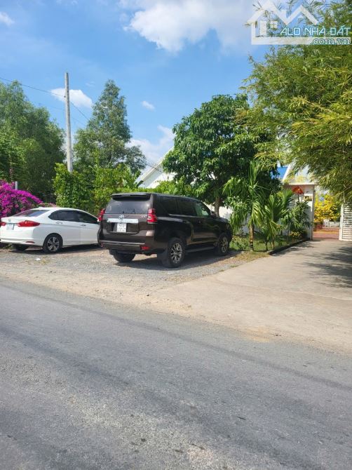 Bán đất có sẵn biệt thự vườn 2.031m2 (trong đó có gần 200m2 thổ cư) xã Đa Phước, BC - 1
