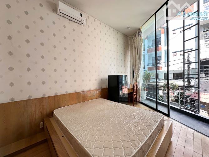 Cho thuê phòng ban công 30m2 tách bếp quận 3 gần công viên lê thị riêng, chợ hoà hưnh - 1