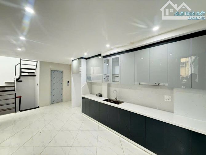 Nhà mới ở ngay , 6 tầng thang máy. Gần ô tô - Vũ Ngọc Phan Dt35m giá chỉ 8 tỷ - 1