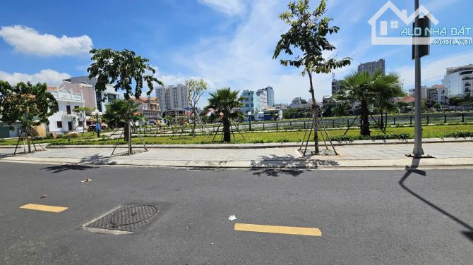 V34	Bán biệt thự mặt tiền đường lớn khu BÃI SAU, gần đường Võ Thị Sáu, PVT, tp Hồ Chí Minh - 1