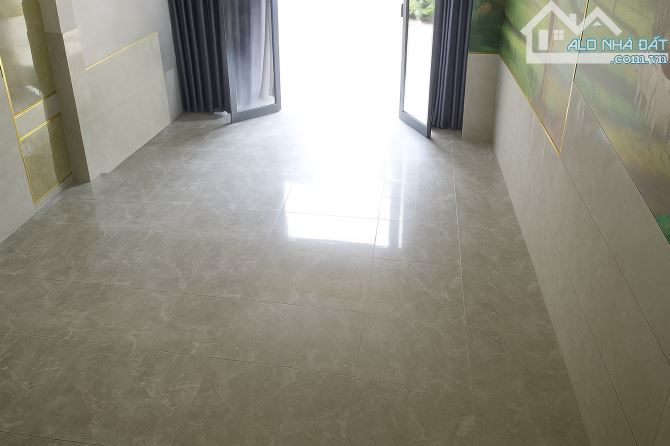 Nhà 2 Tầng Dĩ An, 61m2, Xe Hơi tránh, Sổ Hồng Riêng hơn 3 tỷ - 1