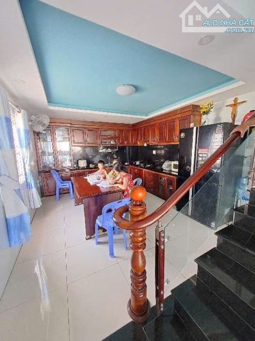 NHÀ 5 Tầng MẶT TIỀN đường An Phú Đông 09, P. APĐ , Quận 12 DT 56m2 (4mx14m) đường 12m - 1