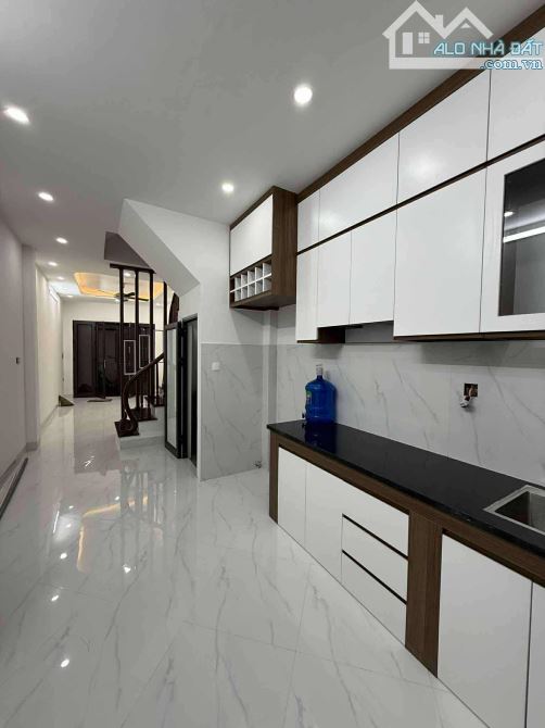 Lý tự trọng la khê 52m 5 tầng , thang máy , chỉ nhỉnh 7 củ tỏi - 1