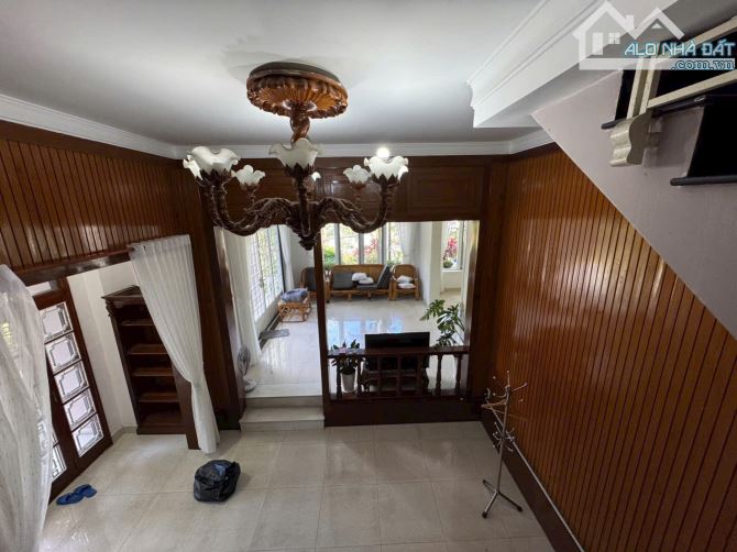 VILLA SÂN VƯỜN 1.200M2 - SỔ FULL XD - VIEW HỒ XUÂN HƯƠNG -MẶT TIỀN 30MET SƯƠNG NGUYỆT ÁNH - 1