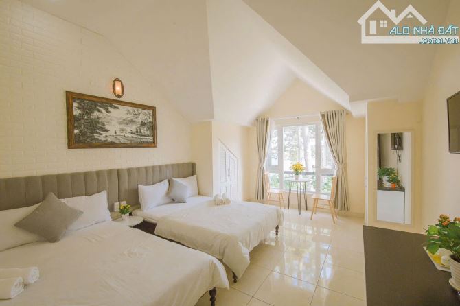 BÁN KHÁCH SẠN 24 PHÒNG - VỊ TRÍ ĐẸP NGAY HỒ XUÂN HƯƠNG - VIEW TRỰC DIỆN KHÔNG CHE CHẮN - 1