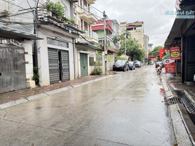 Chính chủ cần bán đất vuông đẹp phố Tứ Liên - Âu Cơ, Tây Hồ. 100m² - Giá từ 23tỷ - 1