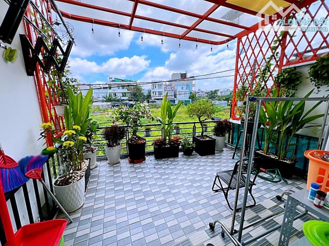 CẦN TIỀN HẠ 200TR - NHÀ 2 TẦNG - TẶNG NỘI THẤT - 6tỷ2 - 1