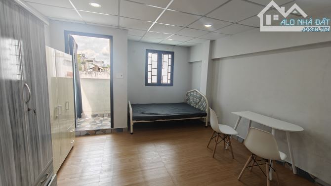 Phòng 25m2, toilet riêng, máy lạnh, Nguyễn Giản Thanh, Quận 10 - 1