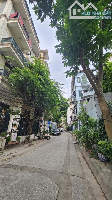 MẶT NGÕ Ô TÔ TRÁNH - LÔ GÓC 9 TẦNG HẦM - TOÀ CCDV BỀ THẾ MẶT NGÕ - TRUNG TÂM QUẬN BA ĐÌNH - 1