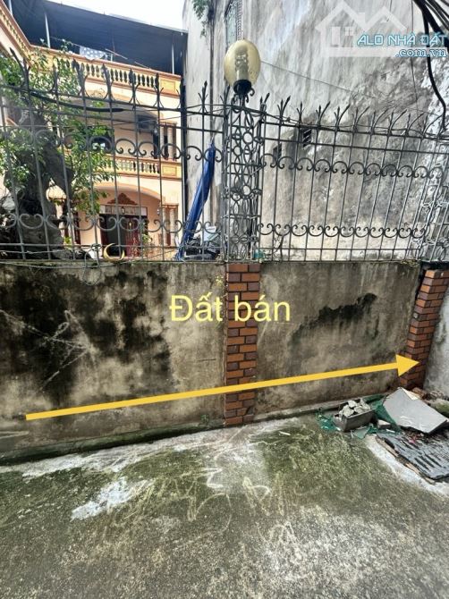 Bán mảnh đất 50m2 cách một nhà ra phố việt hưng ô tô tránh - 1