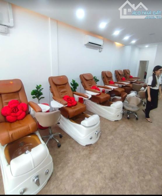 Siêu MT Phạm Hồng Thái P.Bến Thành Q1 đối diện New World - 1