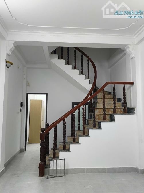 🔥 NHÀ DÒNG TIỀN PHỐ HOÀNG MAI. NGÕ RỘNG,SỔ ĐẸP, FULL NỘI THẤT. 33M2. 4 TẦNG 💰 7,9 TỶ. - 1
