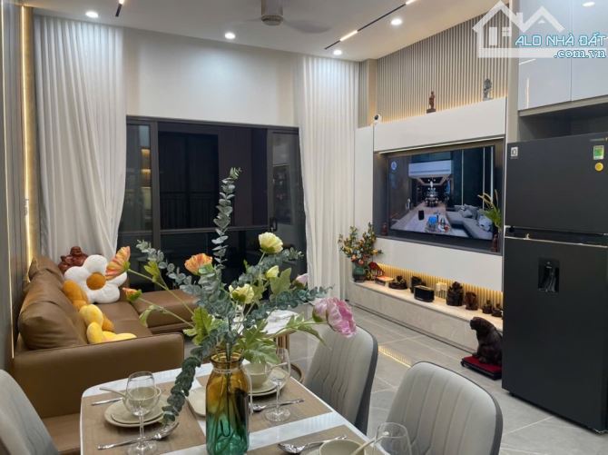 Siêu phẩm nguyễn văn cừ,7 tầng thang máy ,ô tô đỗ cửa - 1