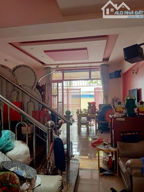 “NHÀ MẶT TIỀN BA TẦNG MỚI ĐẸP  HBC-85M2(5❌17M),3PN, 4WC , KHU PHÂN LÔ, KHU DÂN CƯ SÔNG Đ - 1